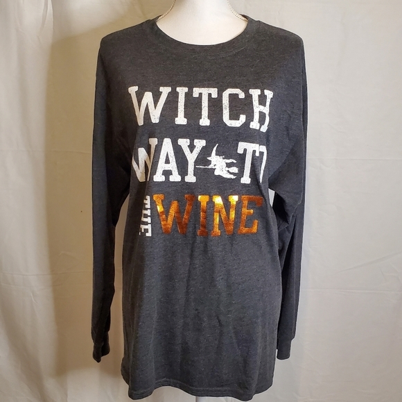 Modern Lux Women's Halloween/Wine Influenced T-shirt 🍷 - Picture 1 of 9
